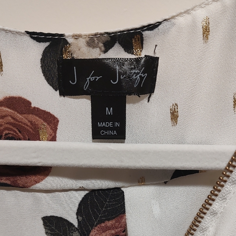 Chic Floral Blouse - White and Brown - Picture 2 of 3